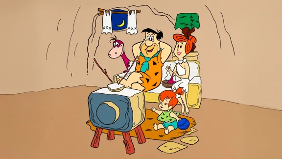 Los Picapiedra viendo la televisión